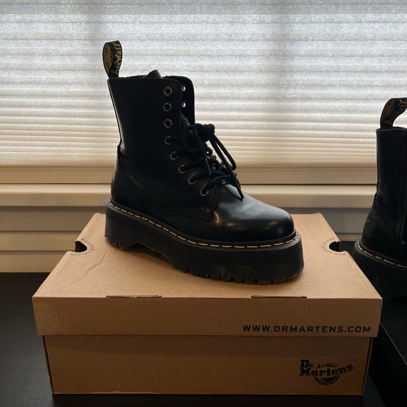DR MARTENS Jadon Boot Smooth Leather Platforms - Picture 10 of 10